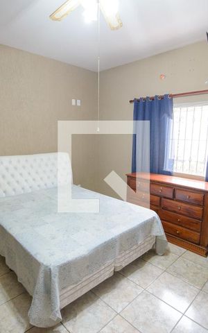 Casa de condomínio à venda com 365m², 3 quartos e 4 vagas Casa de condomínio à venda com 365m², 3 quartos e 4 vagasSuíte