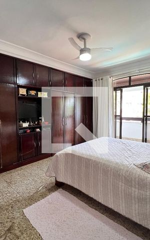 Casa de condomínio à venda com 340m², 5 quartos e 5 vagas Casa de condomínio à venda com 340m², 5 quartos e 5 vagasSuite 01