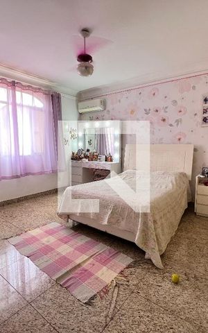 Casa de condomínio à venda com 340m², 5 quartos e 5 vagas Casa de condomínio à venda com 340m², 5 quartos e 5 vagasSuite 02