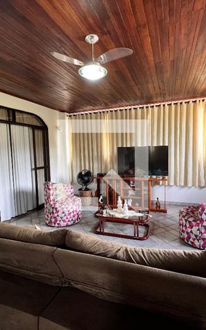 Casa de condomínio à venda com 340m², 5 quartos e 5 vagas Casa de condomínio à venda com 340m², 5 quartos e 5 vagasSala TV