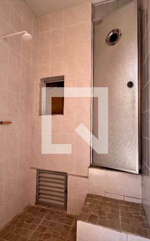 Casa de condomínio à venda com 340m², 5 quartos e 5 vagas Casa de condomínio à venda com 340m², 5 quartos e 5 vagasSauna
