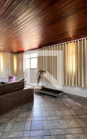 Casa de condomínio à venda com 340m², 5 quartos e 5 vagas Casa de condomínio à venda com 340m², 5 quartos e 5 vagasSala TV