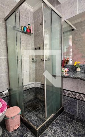 Casa de condomínio à venda com 340m², 5 quartos e 5 vagas Casa de condomínio à venda com 340m², 5 quartos e 5 vagasBanheiro - Suite 02