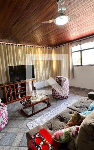 Casa de condomínio à venda com 340m², 5 quartos e 5 vagas Casa de condomínio à venda com 340m², 5 quartos e 5 vagasSala TV