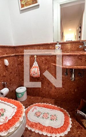 Casa de condomínio à venda com 340m², 5 quartos e 5 vagas Casa de condomínio à venda com 340m², 5 quartos e 5 vagasLavabo