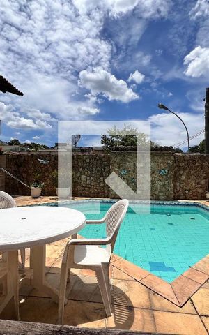 Casa de condomínio à venda com 340m², 5 quartos e 5 vagas Casa de condomínio à venda com 340m², 5 quartos e 5 vagasÁrea gourmet