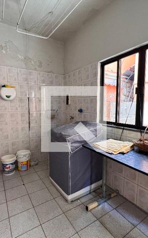 Casa de condomínio à venda com 340m², 5 quartos e 5 vagas Casa de condomínio à venda com 340m², 5 quartos e 5 vagasÁrea de Serviço