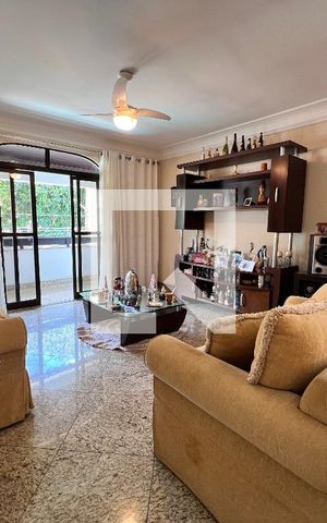 Casa de condomínio à venda com 340m², 5 quartos e 5 vagas Casa de condomínio à venda com 340m², 5 quartos e 5 vagasSala