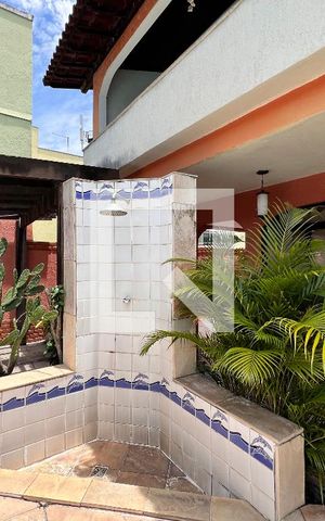 Casa de condomínio à venda com 340m², 5 quartos e 5 vagas Casa de condomínio à venda com 340m², 5 quartos e 5 vagasÁrea gourmet