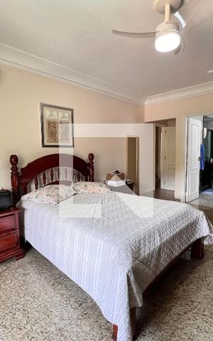 Casa de condomínio à venda com 340m², 5 quartos e 5 vagas Casa de condomínio à venda com 340m², 5 quartos e 5 vagasSuite 01