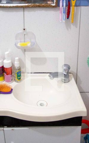 Casa à venda com 350m², 4 quartos e sem vagaBanheiro da Suíte