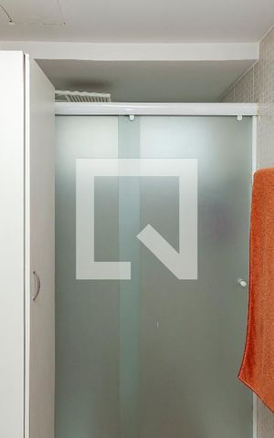 Apartamento à venda com 75m², 2 quartos e 1 vaga Apartamento à venda com 75m², 2 quartos e 1 vagaBanheiro