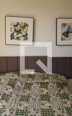 Casa à venda com 648m², 4 quartos e 4 vagas Casa à venda com 648m², 4 quartos e 4 vagasQuarto