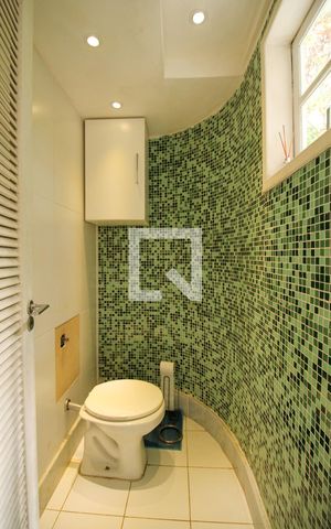 Casa à venda com 648m², 4 quartos e 4 vagas Casa à venda com 648m², 4 quartos e 4 vagasLavabo