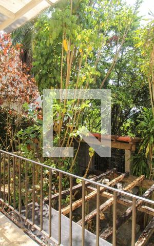 Casa à venda com 648m², 4 quartos e 4 vagas Casa à venda com 648m², 4 quartos e 4 vagasVaranda da Suíte