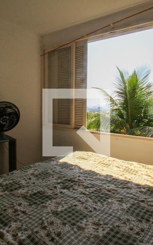 Casa à venda com 648m², 4 quartos e 4 vagas Casa à venda com 648m², 4 quartos e 4 vagasQuarto