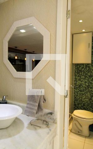 Casa à venda com 648m², 4 quartos e 4 vagas Casa à venda com 648m², 4 quartos e 4 vagasLavabo