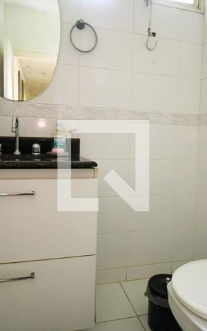 Casa à venda com 648m², 4 quartos e 4 vagas Casa à venda com 648m², 4 quartos e 4 vagasBanheiro Social