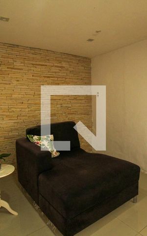 Casa à venda com 648m², 4 quartos e 4 vagas Casa à venda com 648m², 4 quartos e 4 vagasSala