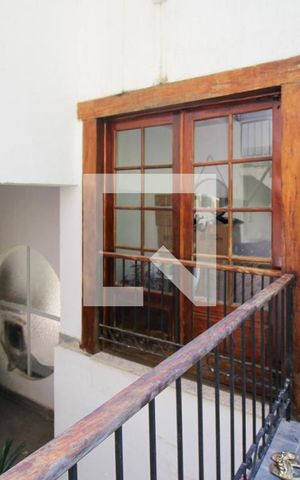 Casa à venda com 648m², 4 quartos e 4 vagas Casa à venda com 648m², 4 quartos e 4 vagasÁrea externa