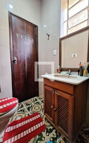 Casa à venda com 360m², 3 quartos e 3 vagas Casa à venda com 360m², 3 quartos e 3 vagasBanheiro Social