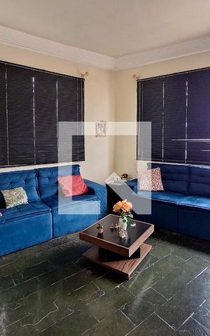 Casa à venda com 360m², 3 quartos e 3 vagas Casa à venda com 360m², 3 quartos e 3 vagasSala 1