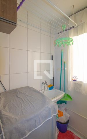 Apartamento à venda com 44m², 2 quartos e 1 vaga Apartamento à venda com 44m², 2 quartos e 1 vagaCozinha e Área de Serviço
