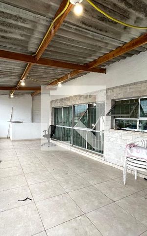Casa à venda com 270m², 4 quartos e 4 vagas Casa à venda com 270m², 4 quartos e 4 vagasVaranda