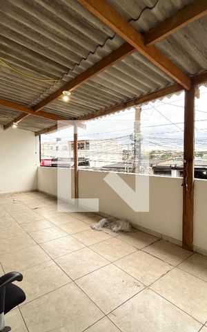 Casa à venda com 270m², 4 quartos e 4 vagas Casa à venda com 270m², 4 quartos e 4 vagasVaranda