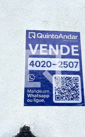 Casa à venda com 270m², 4 quartos e 4 vagas Casa à venda com 270m², 4 quartos e 4 vagasPlaquinha