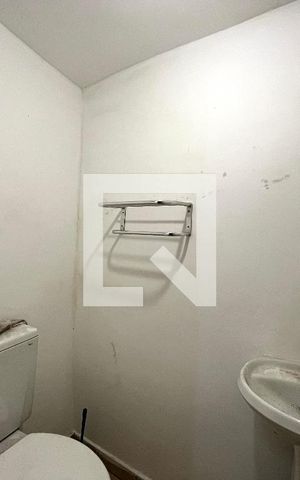 Casa à venda com 270m², 4 quartos e 4 vagas Casa à venda com 270m², 4 quartos e 4 vagasBanheiro Garagem