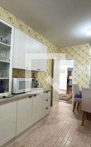 Casa à venda com 270m², 4 quartos e 4 vagas Casa à venda com 270m², 4 quartos e 4 vagasCozinha