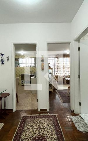 Casa à venda com 270m², 4 quartos e 4 vagas Casa à venda com 270m², 4 quartos e 4 vagasCorredor