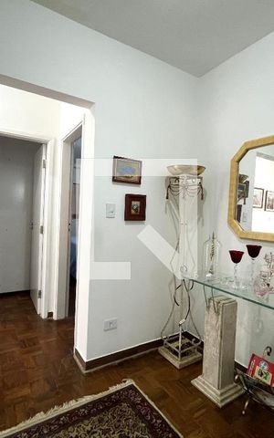 Casa à venda com 270m², 4 quartos e 4 vagas Casa à venda com 270m², 4 quartos e 4 vagasCorredor