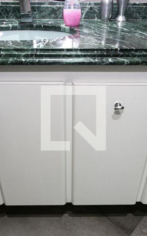 Apartamento à venda com 115m², 3 quartos e 3 vagas Apartamento à venda com 115m², 3 quartos e 3 vagasBanheiro Social