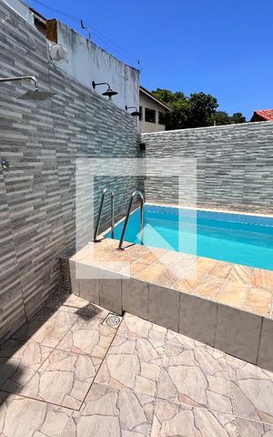 Casa à venda com 235m², 2 quartos e 1 vaga Casa à venda com 235m², 2 quartos e 1 vagaPiscina