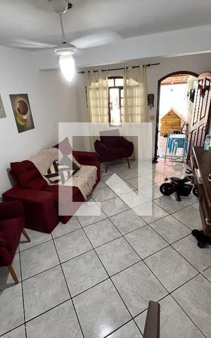Casa à venda com 235m², 2 quartos e 1 vaga Casa à venda com 235m², 2 quartos e 1 vagaSala