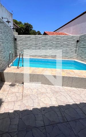 Casa à venda com 235m², 2 quartos e 1 vaga Casa à venda com 235m², 2 quartos e 1 vagaPiscina