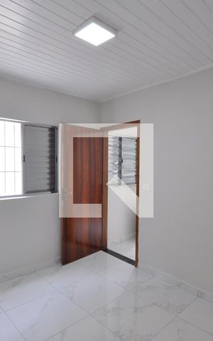 Casa de condomínio para alugar com 45m², 1 quarto e sem vagaSala/Quarto