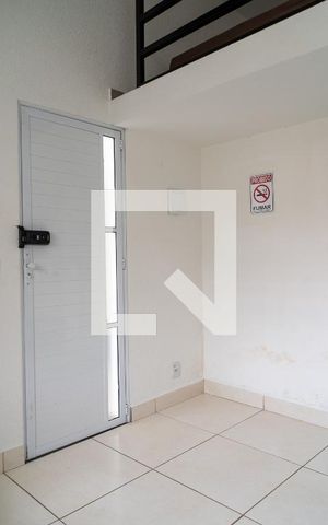 Studio para alugar com 30m², 1 quarto e sem vaga Studio para alugar com 30m², 1 quarto e sem vagaSala