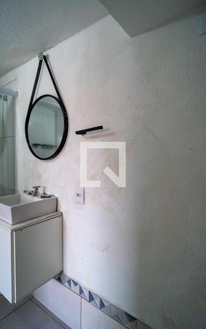 Studio para alugar com 30m², 1 quarto e sem vaga Studio para alugar com 30m², 1 quarto e sem vagaBanheiro