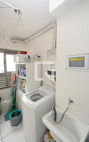 Apartamento à venda com 61m², 2 quartos e 1 vagaÁrea de Serviço