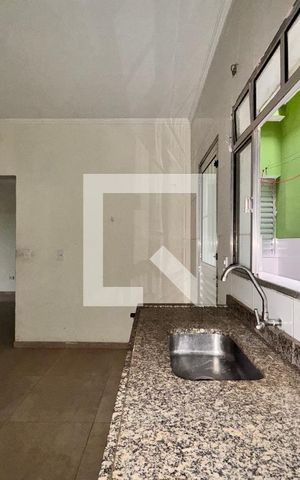 Casa para alugar com 45m², 1 quarto e sem vaga Casa para alugar com 45m², 1 quarto e sem vagaCozinha