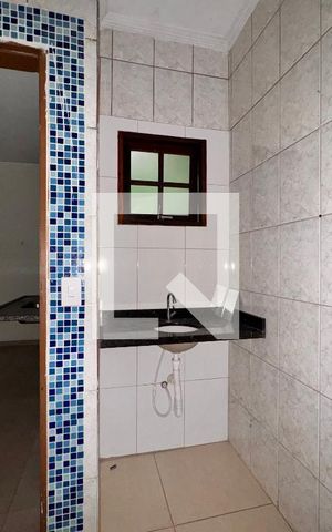 Casa para alugar com 45m², 1 quarto e sem vaga Casa para alugar com 45m², 1 quarto e sem vagaBanheiro