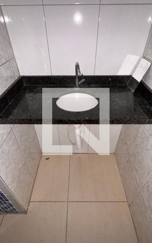 Casa para alugar com 45m², 1 quarto e sem vaga Casa para alugar com 45m², 1 quarto e sem vagaBanheiro