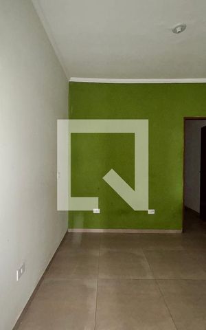Casa para alugar com 45m², 1 quarto e sem vaga Casa para alugar com 45m², 1 quarto e sem vagaSala