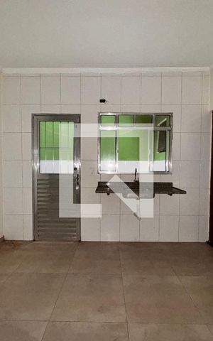 Casa para alugar com 45m², 1 quarto e sem vaga Casa para alugar com 45m², 1 quarto e sem vagaCozinha