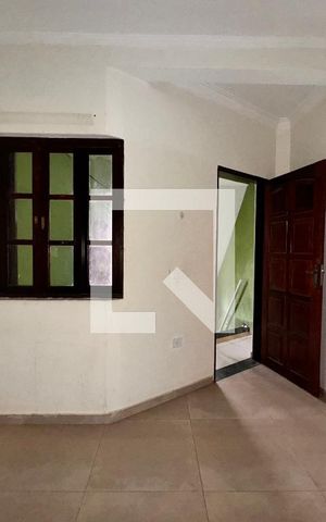 Casa para alugar com 45m², 1 quarto e sem vaga Casa para alugar com 45m², 1 quarto e sem vagaSala