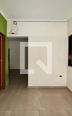 Casa para alugar com 45m², 1 quarto e sem vaga Casa para alugar com 45m², 1 quarto e sem vagaSala