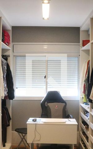 Apartamento para alugar com 180m², 3 quartos e 4 vagasCloset Suíte 1